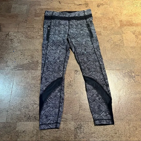 Lululemon - Inspire Tight II (25") Formation Alpine White Black / Black - Picture 6 of 9